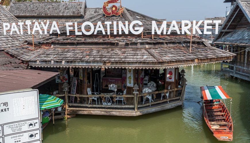 Taling Chan Floating Market